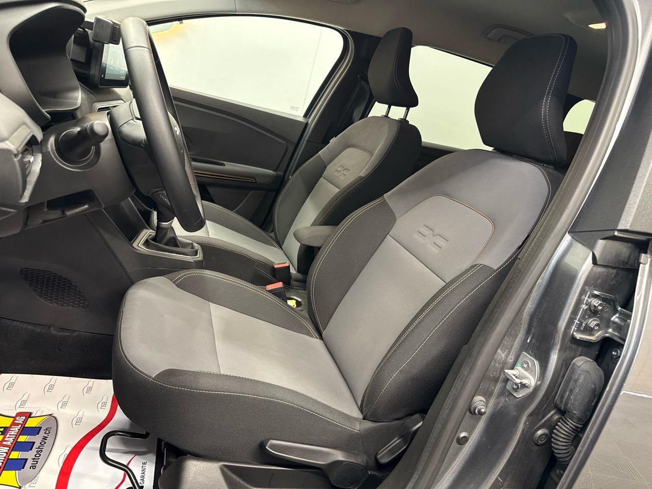 DACIA Jogger HEV 140 Extreme+-showroom-element-3