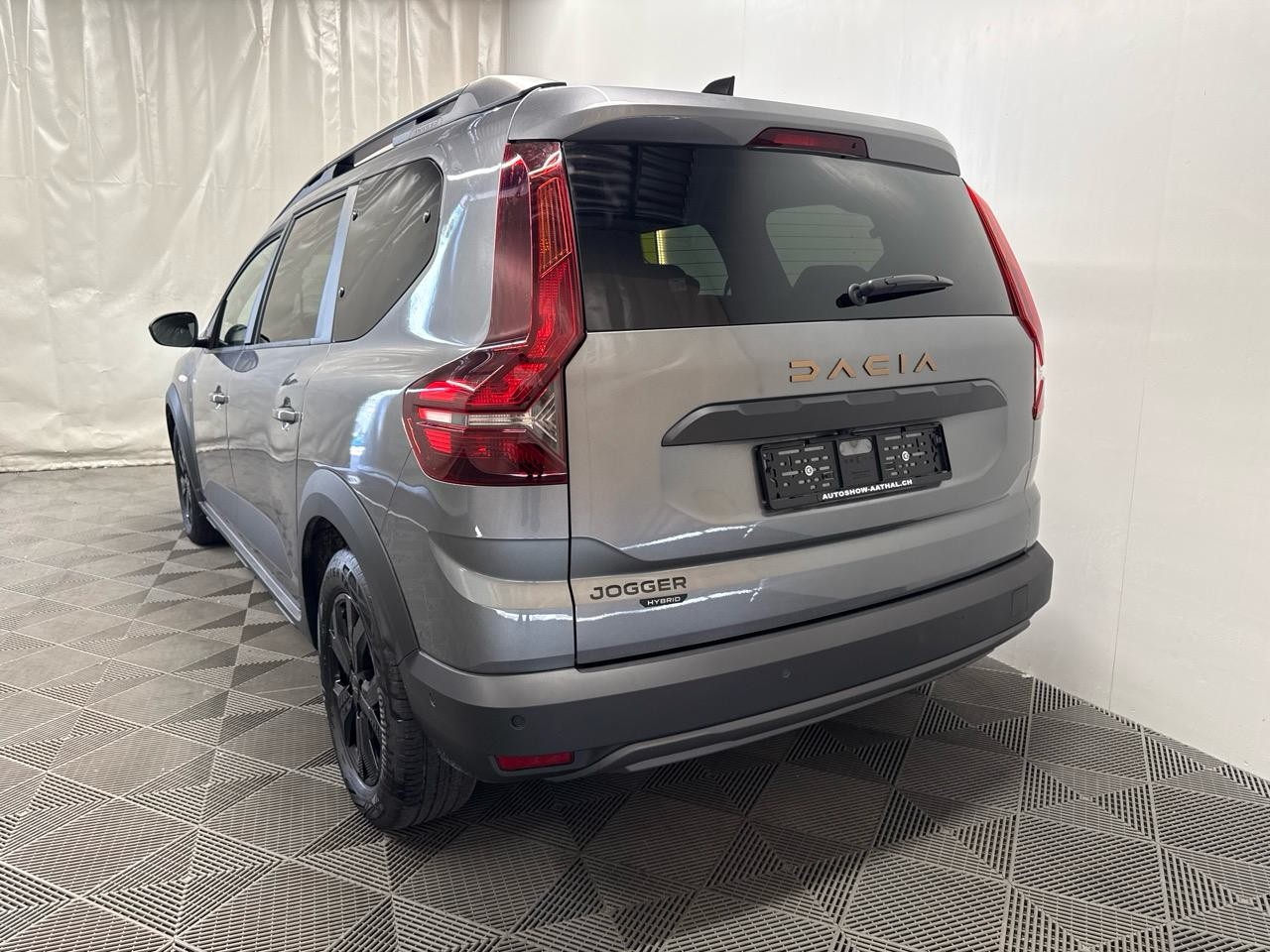 DACIA Jogger HEV 140 Extreme+-image-12