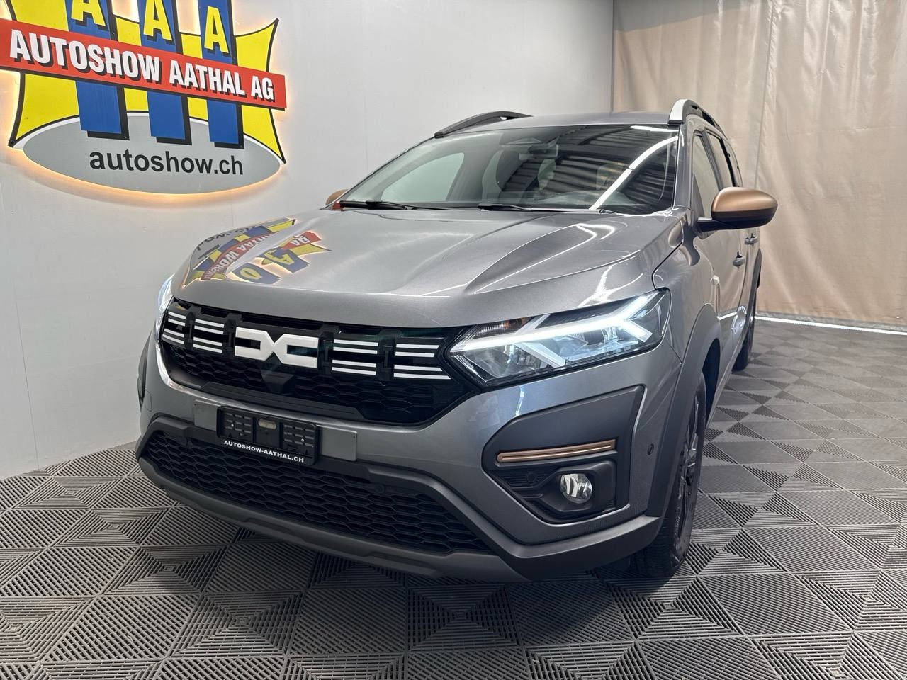 DACIA Jogger HEV 140 Extreme+-image-14