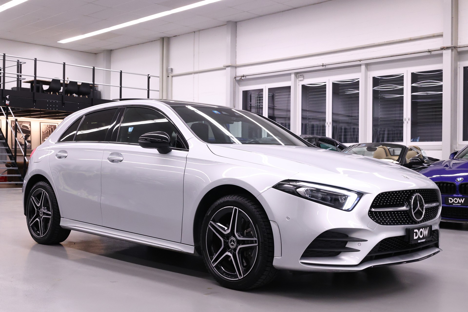 MERCEDES-BENZ A 250 e AMG Line-image-1