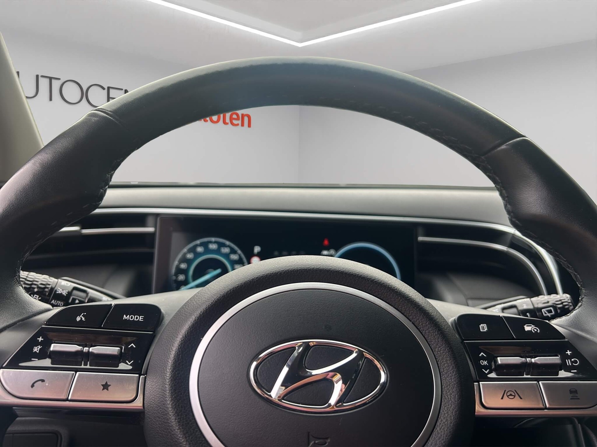 HYUNDAI Tucson 1.6 T-GDi Amplia 4WD-image-8
