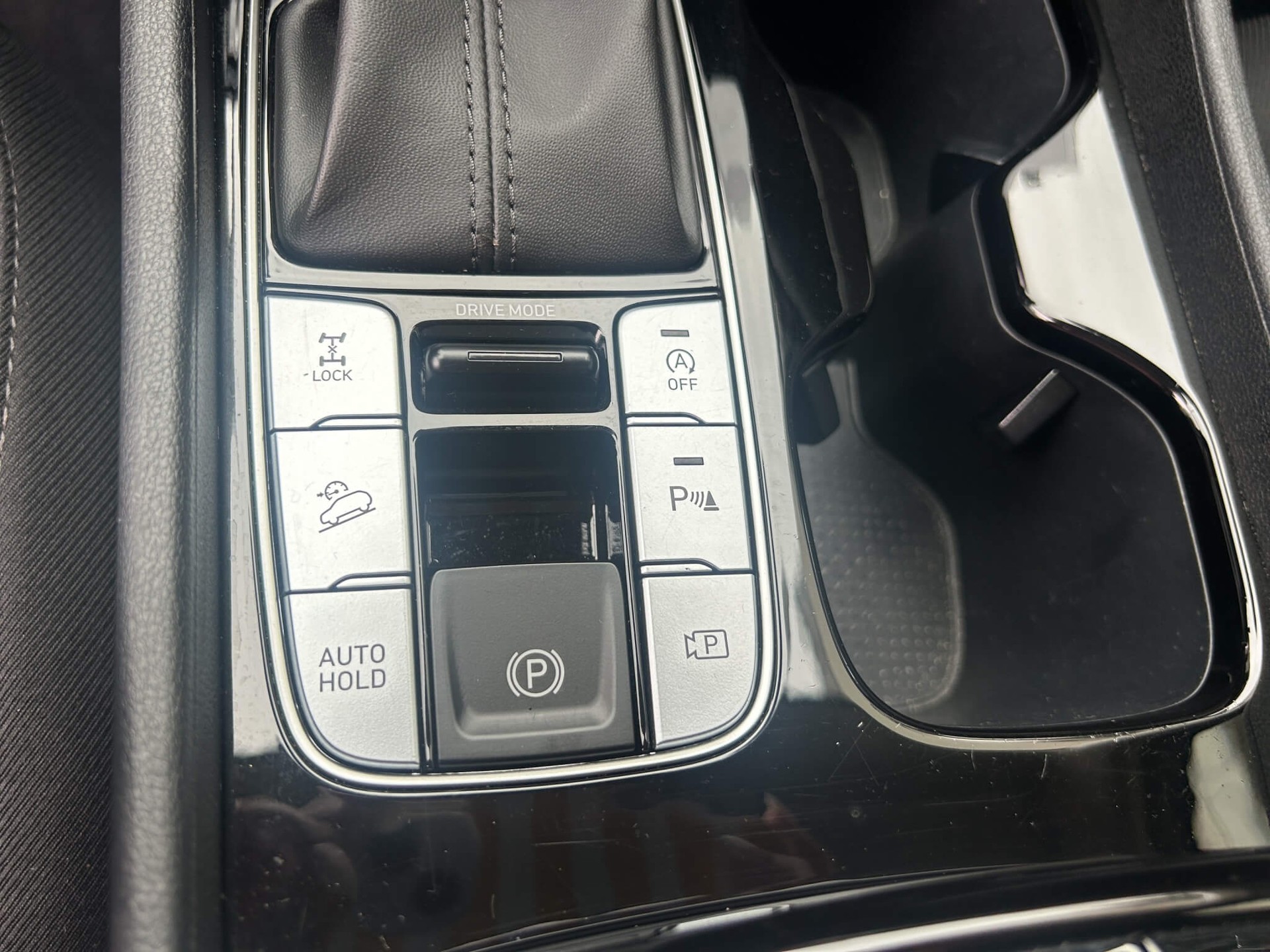 HYUNDAI Tucson 1.6 T-GDi Amplia 4WD-image-11