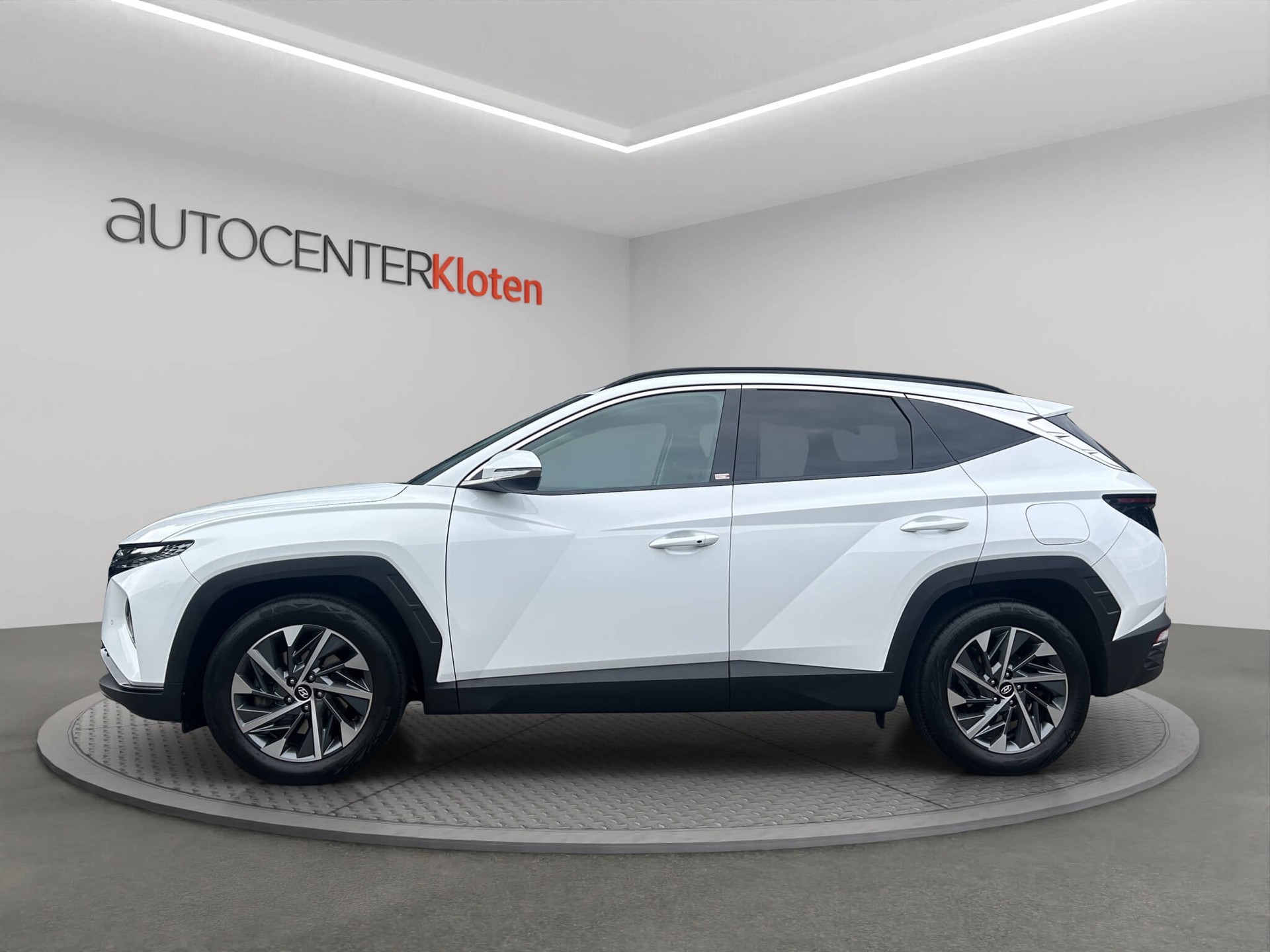 HYUNDAI Tucson 1.6 T-GDi Amplia 4WD-image-2