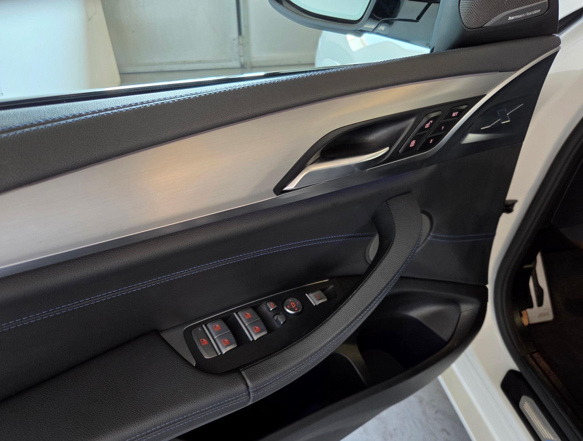 BMW X4 M40d-image-17