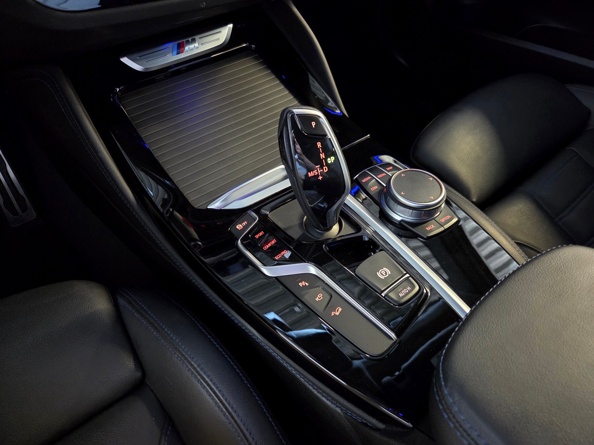 BMW X4 M40d-image-13