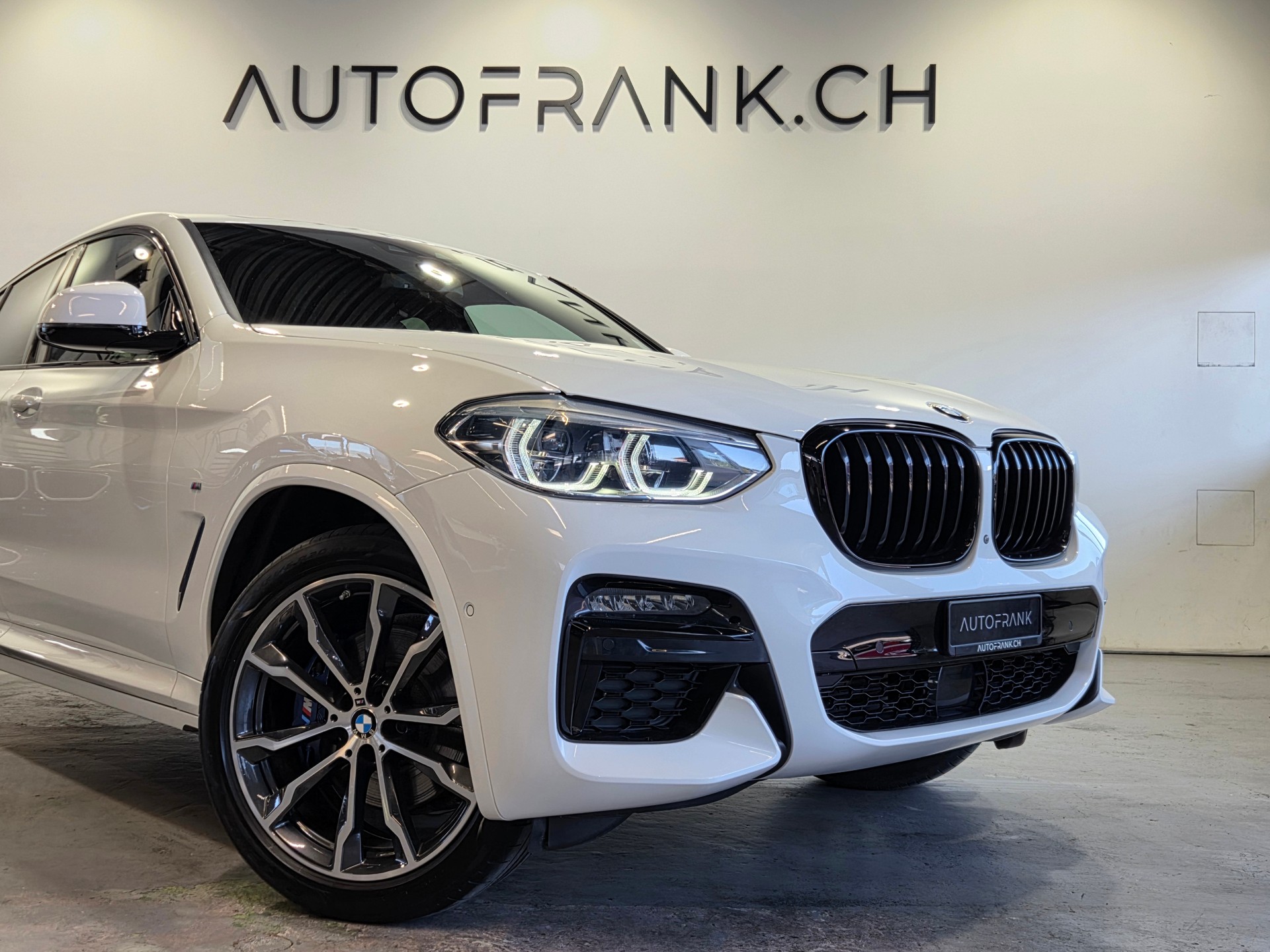 BMW X4 M40d-image-9
