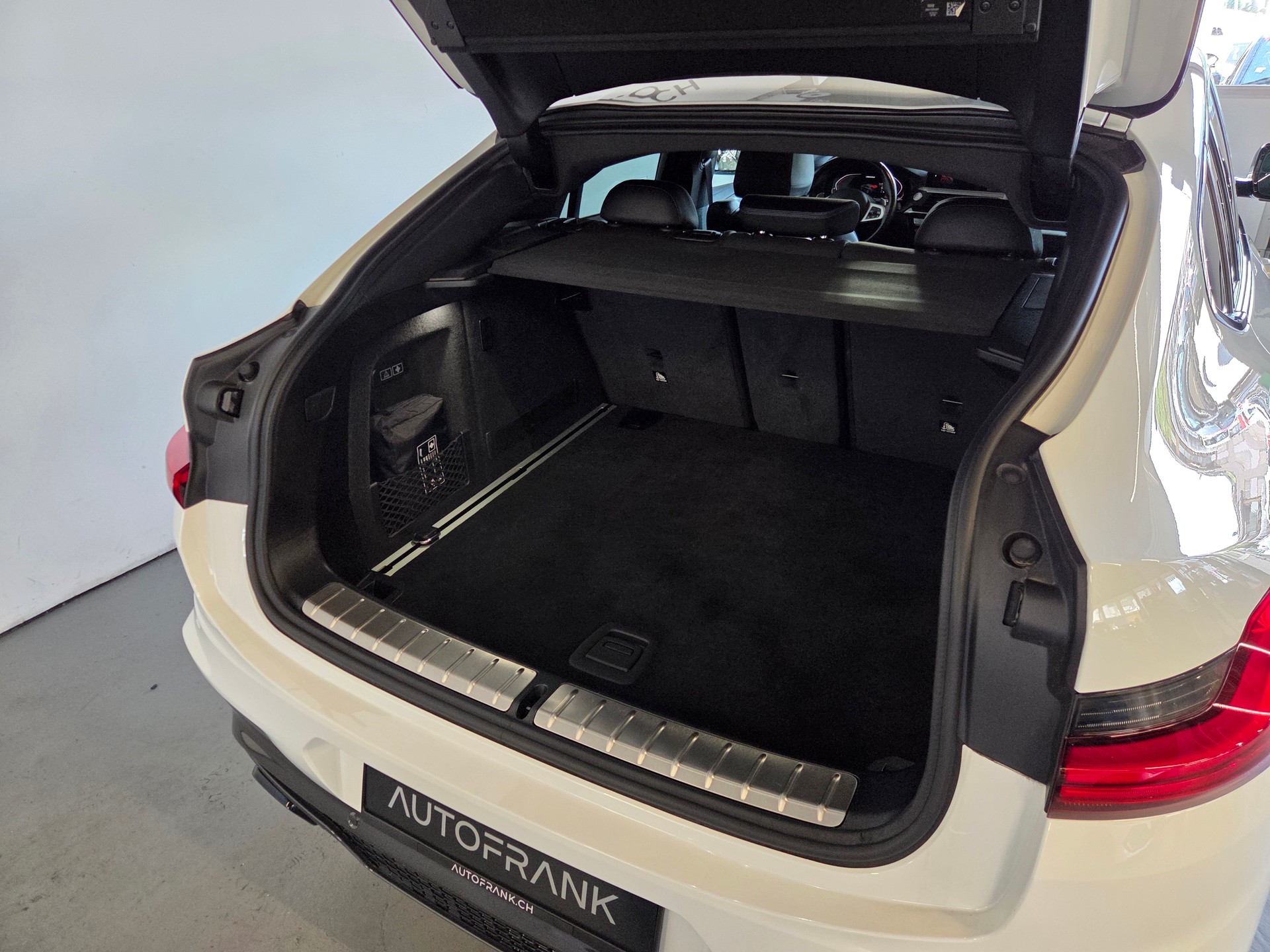 BMW X4 M40d-image-27