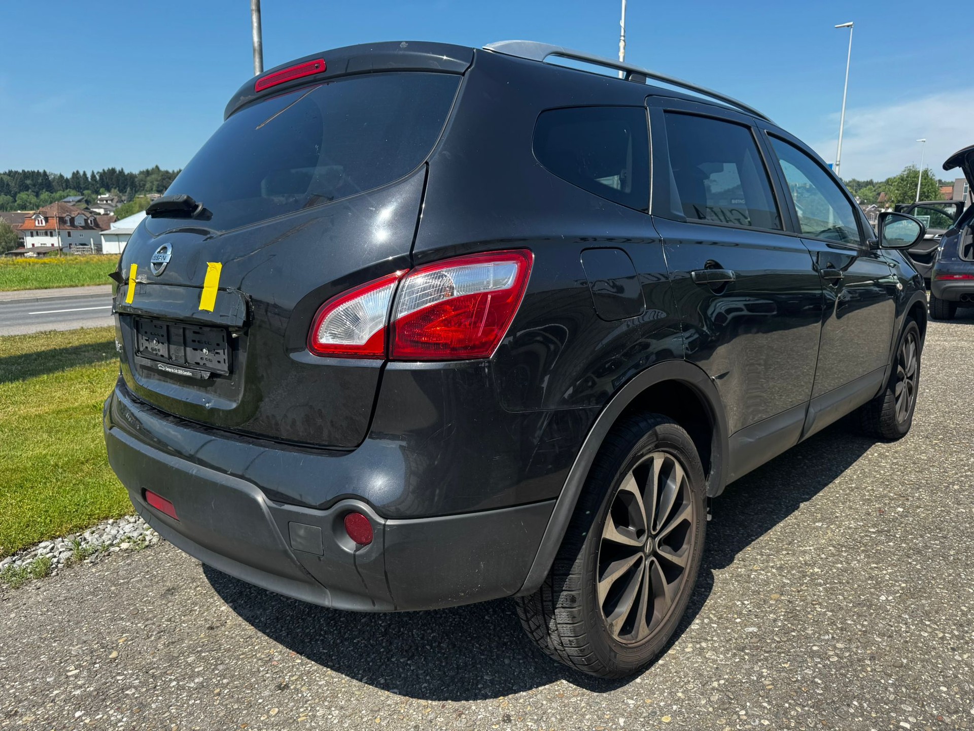 NISSAN +2-image-4