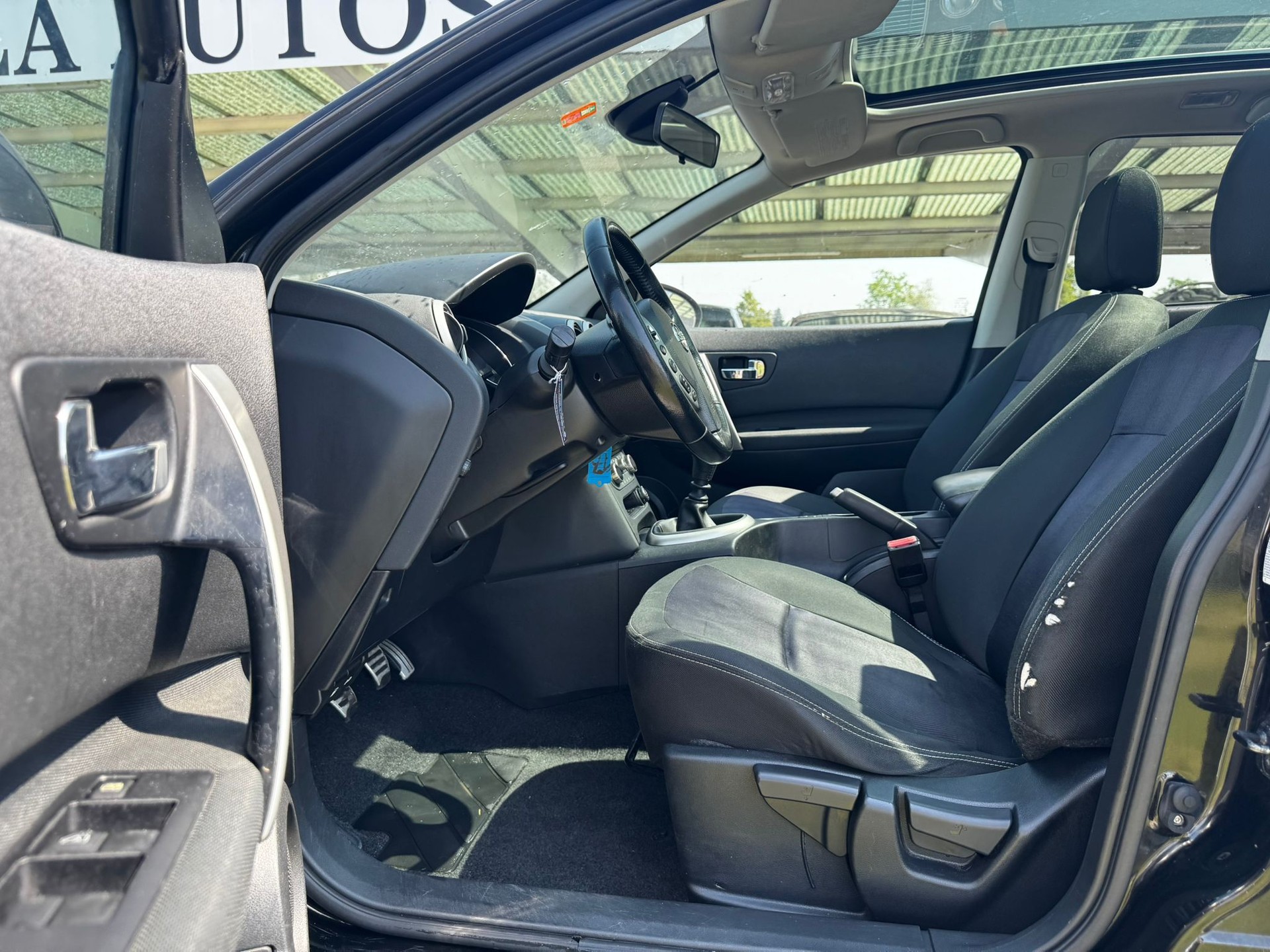 NISSAN +2-image-8