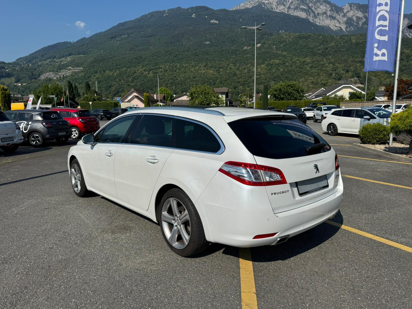 PEUGEOT 508 SW 2.2 HDI GT Automatic-image-2
