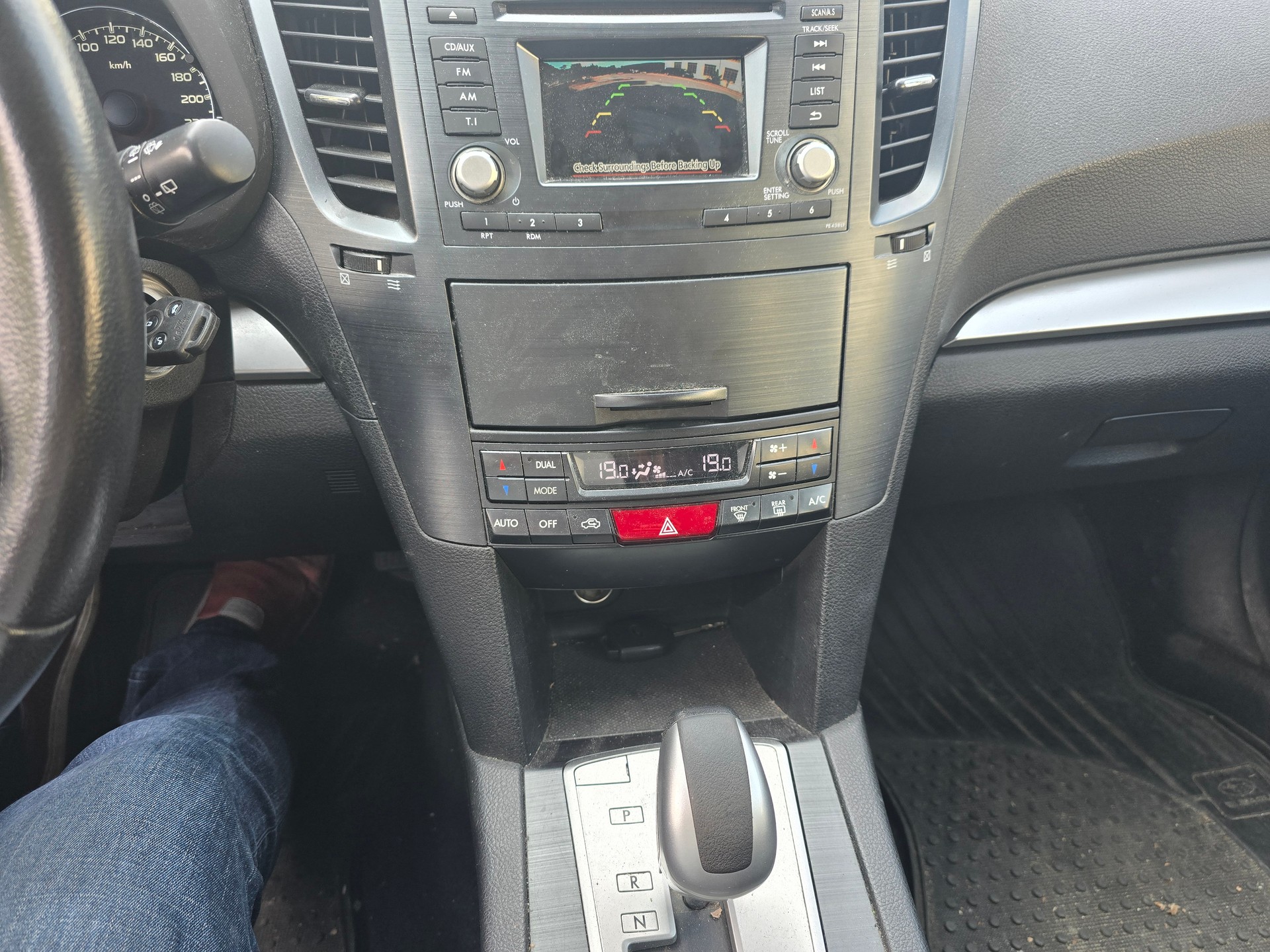 SUBARU Outback 2.5i Swiss Classic AWD Lineartronic-image-11