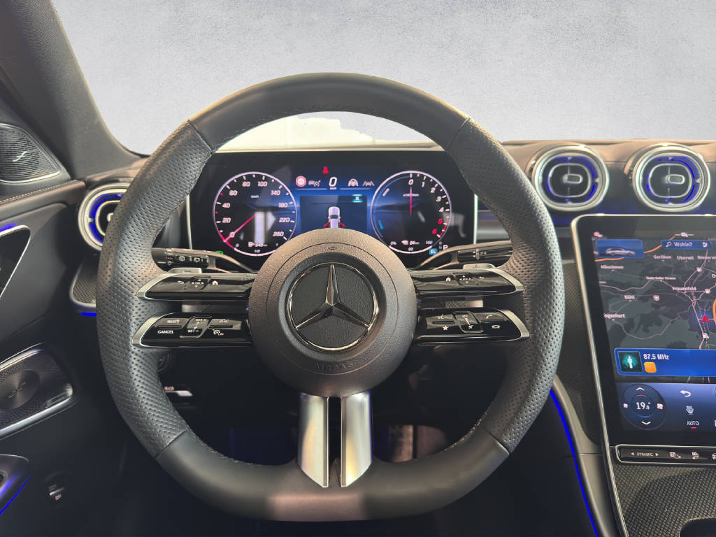 MERCEDES-BENZ C 300 de AMG Line 4Matic T-Modell-image-11
