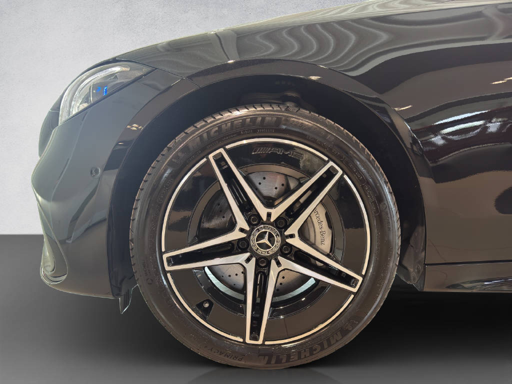 MERCEDES-BENZ C 300 de AMG Line 4Matic T-Modell-image-6