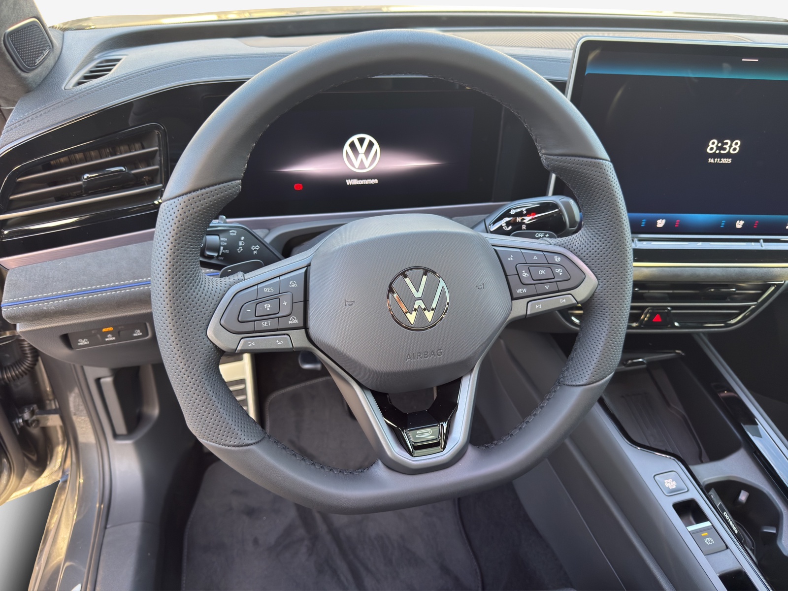 VW Passat Variant 2.0 TDI evo R-Line 4 Motion DSG-image-9