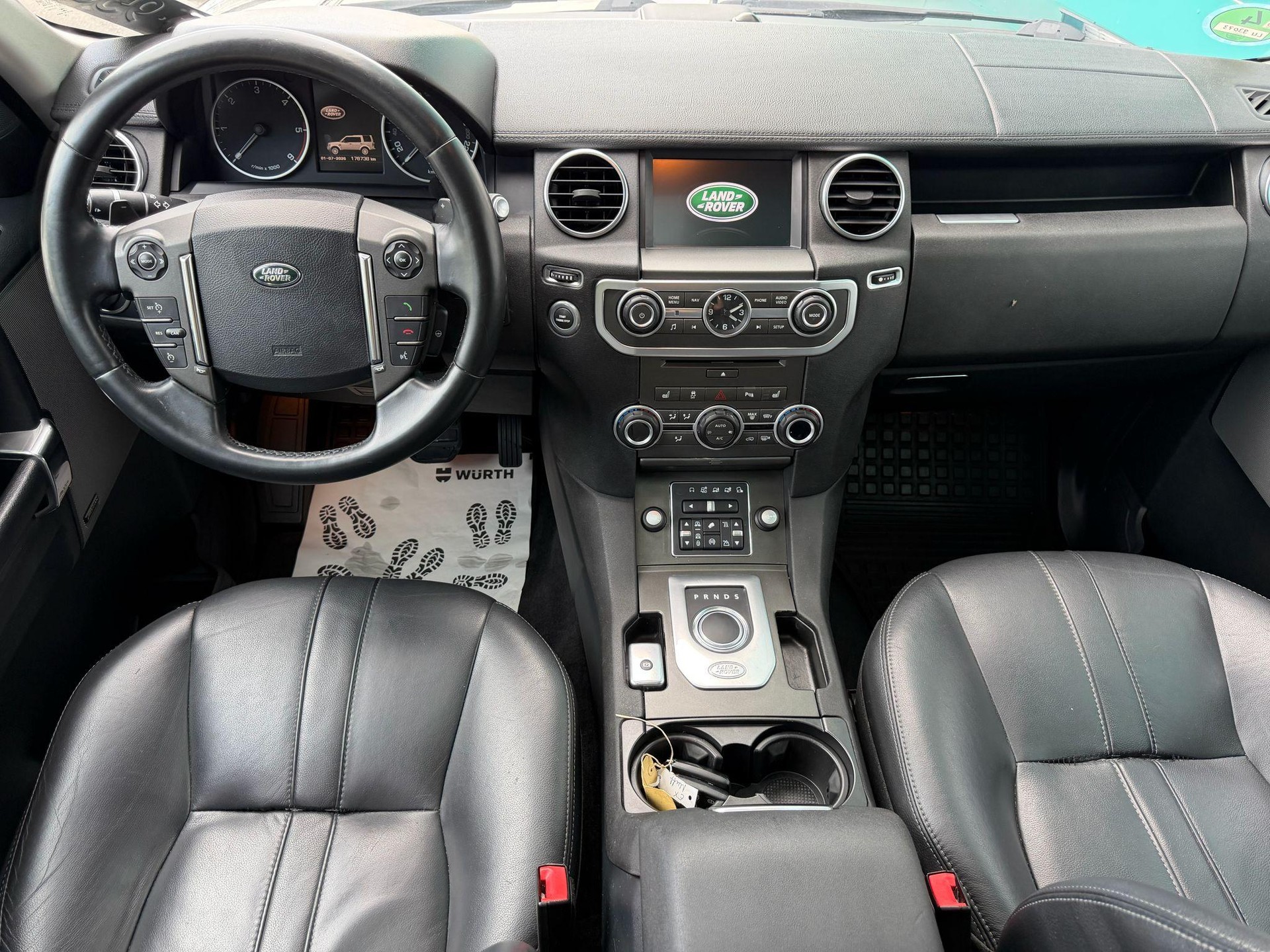 LAND ROVER Discovery 3.0 TDV6 210 HSE-image-8