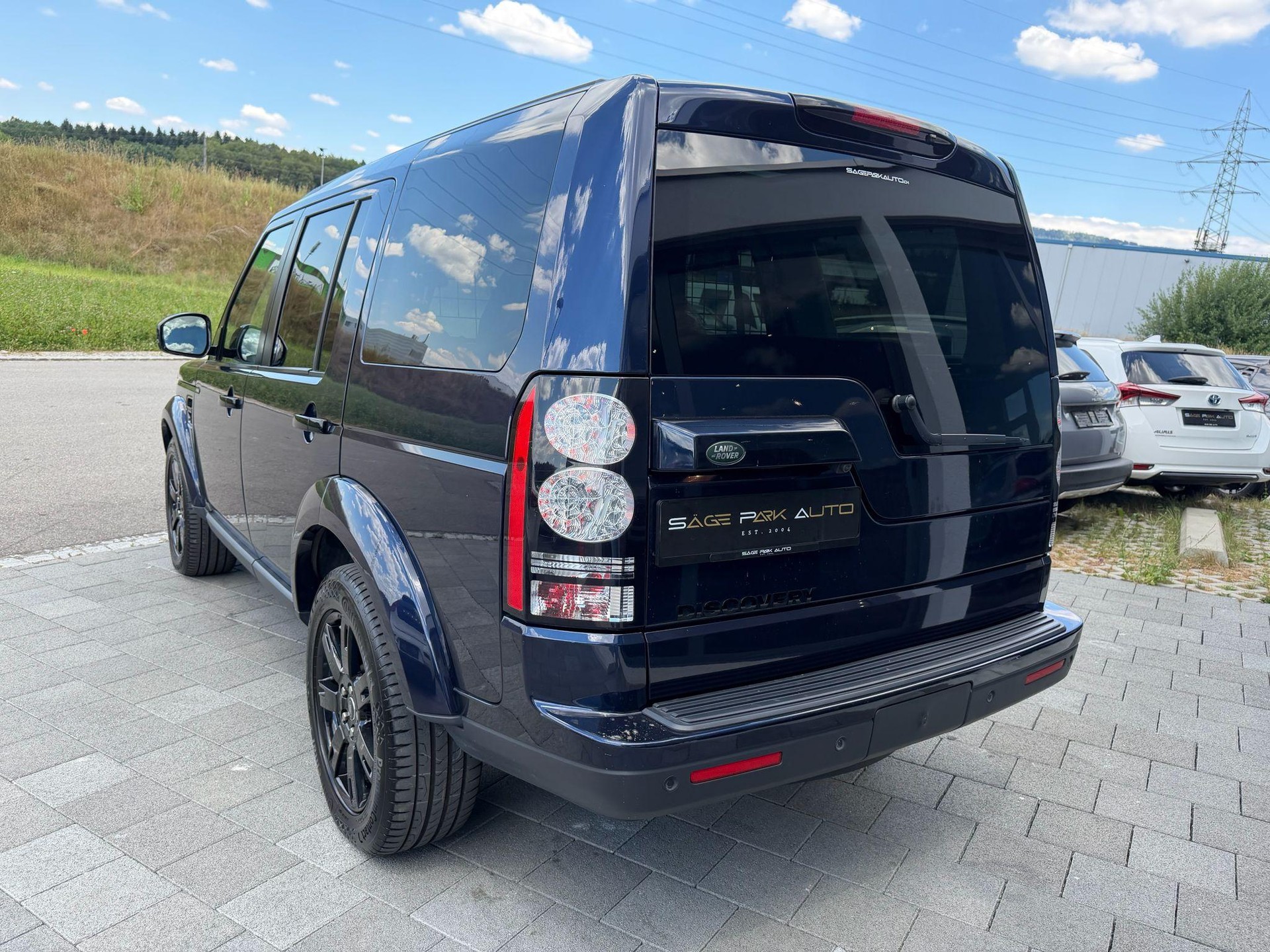 LAND ROVER Discovery 3.0 TDV6 210 HSE-image-4