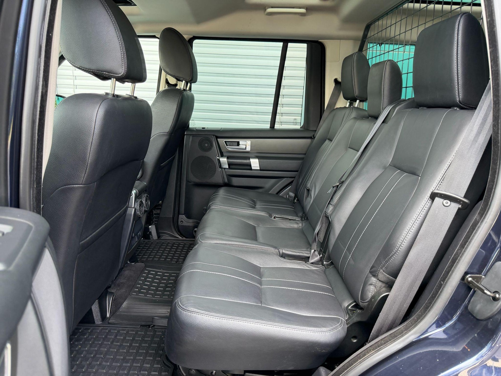 LAND ROVER Discovery 3.0 TDV6 210 HSE-image-20