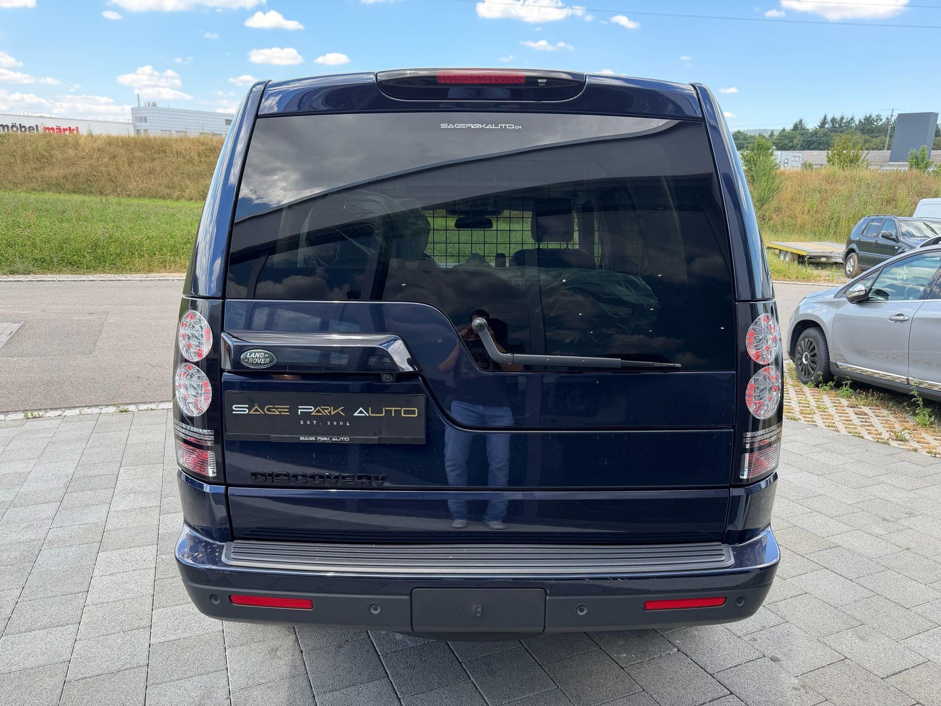 LAND ROVER Discovery 3.0 TDV6 210 HSE-image-5