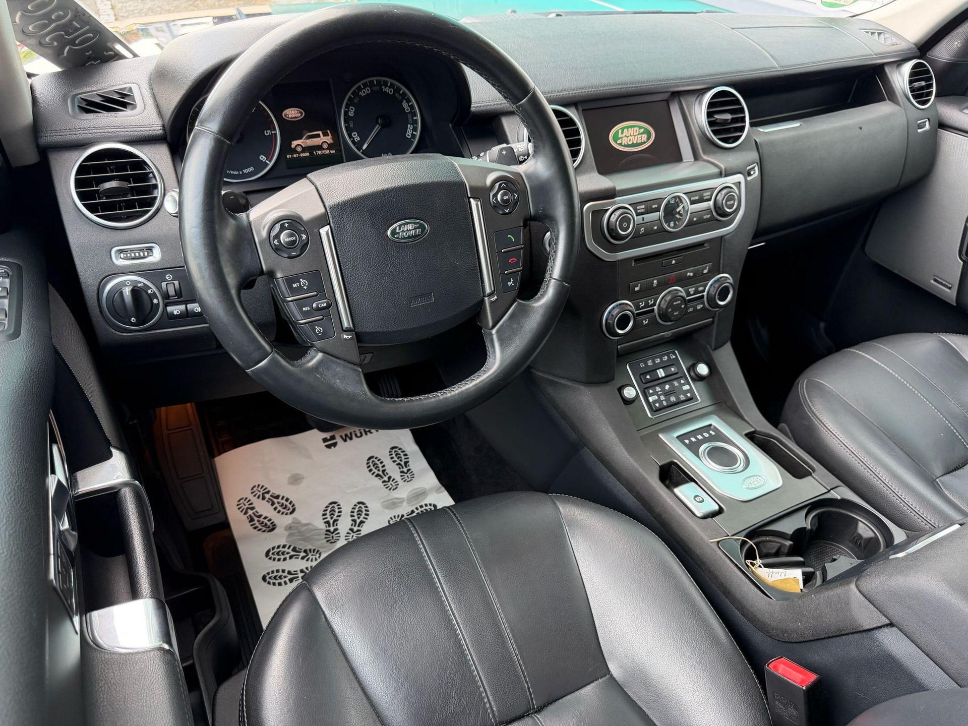 LAND ROVER Discovery 3.0 TDV6 210 HSE-image-7