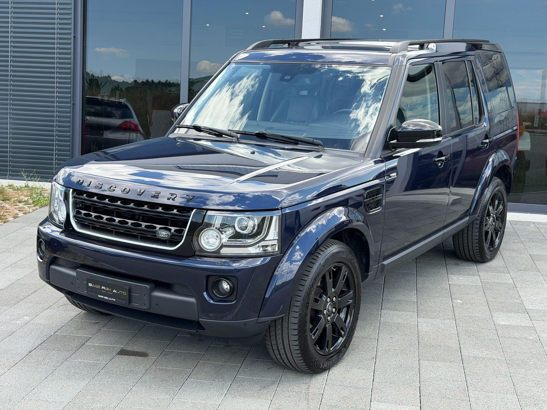 LAND ROVER Discovery 3.0 TDV6 210 HSE-image-3