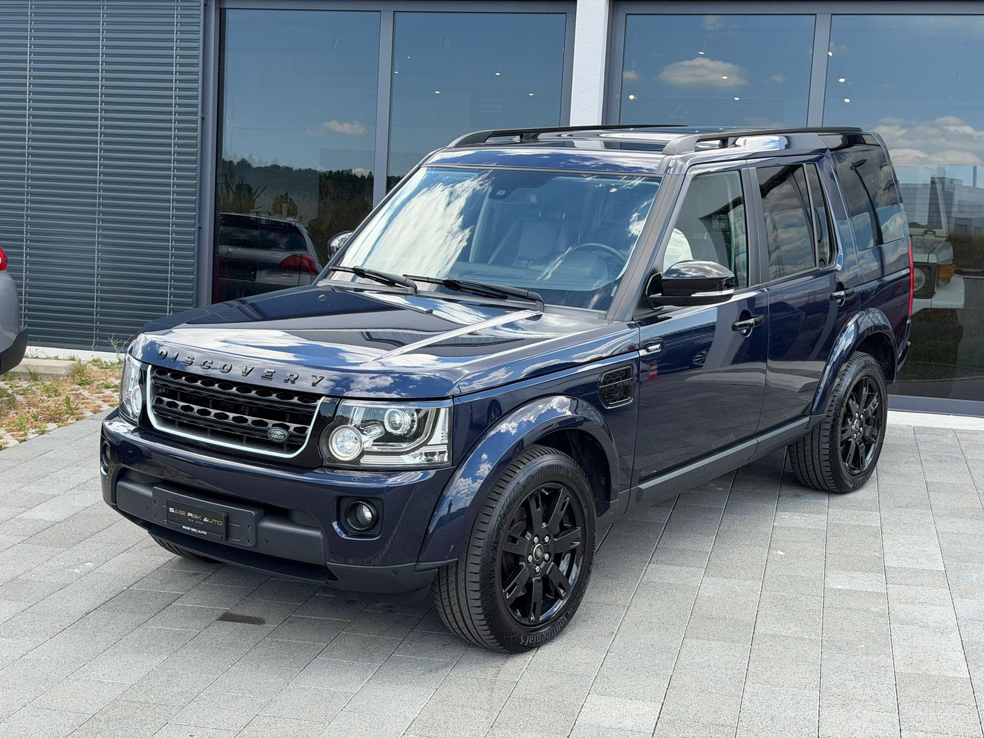 LAND ROVER Discovery 3.0 TDV6 210 HSE-image-0