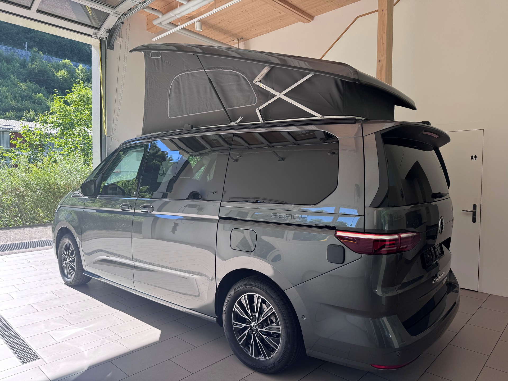 VW California 2.0 TDI Beach Tour Liberty DSG-image-2