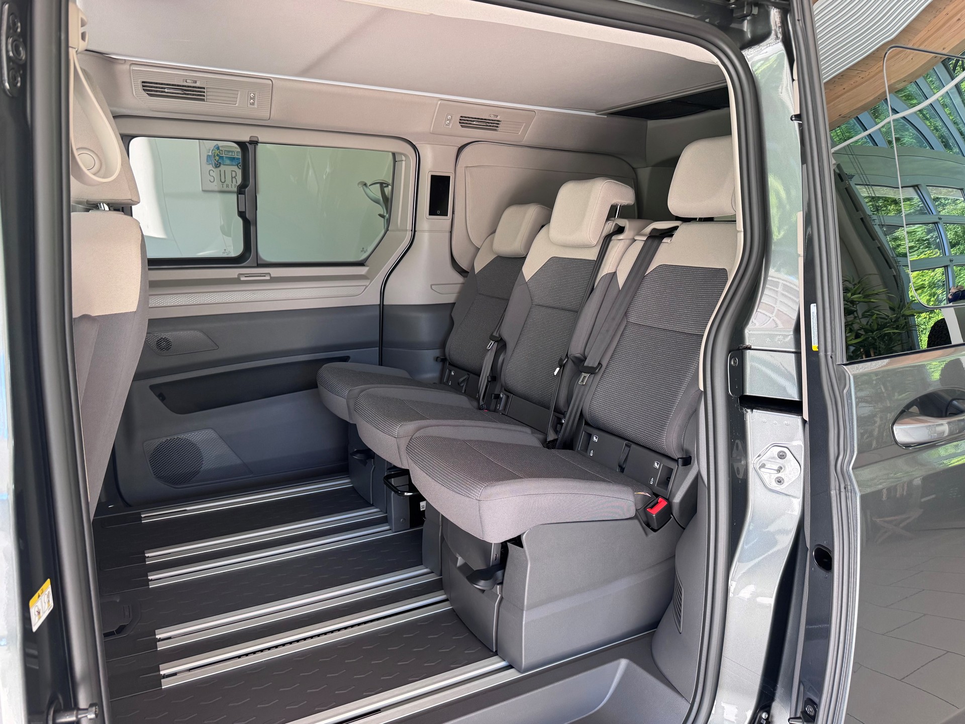 VW California 2.0 TDI Beach Tour Liberty DSG-image-5