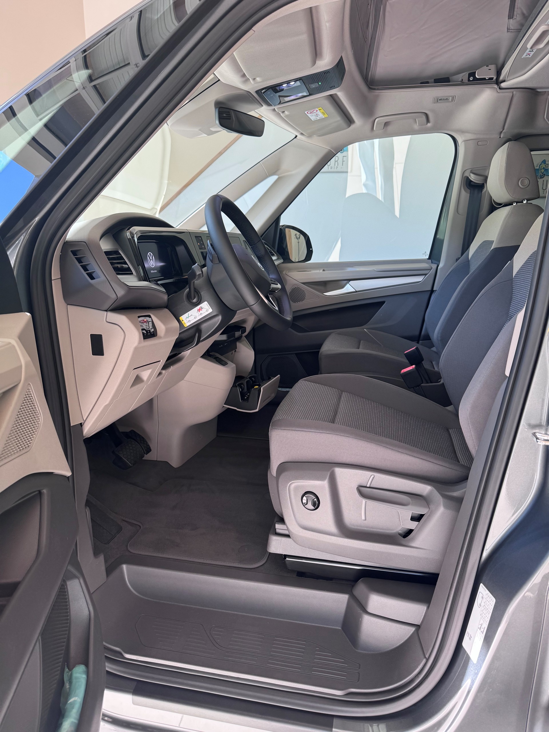 VW California 2.0 TDI Beach Tour Liberty DSG-image-4