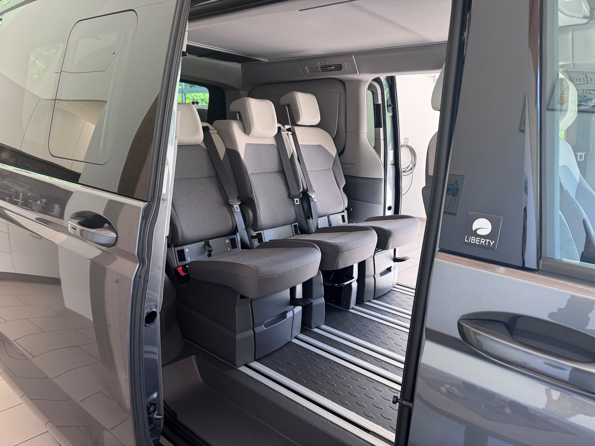 VW California 2.0 TDI Beach Tour Liberty DSG-image-6