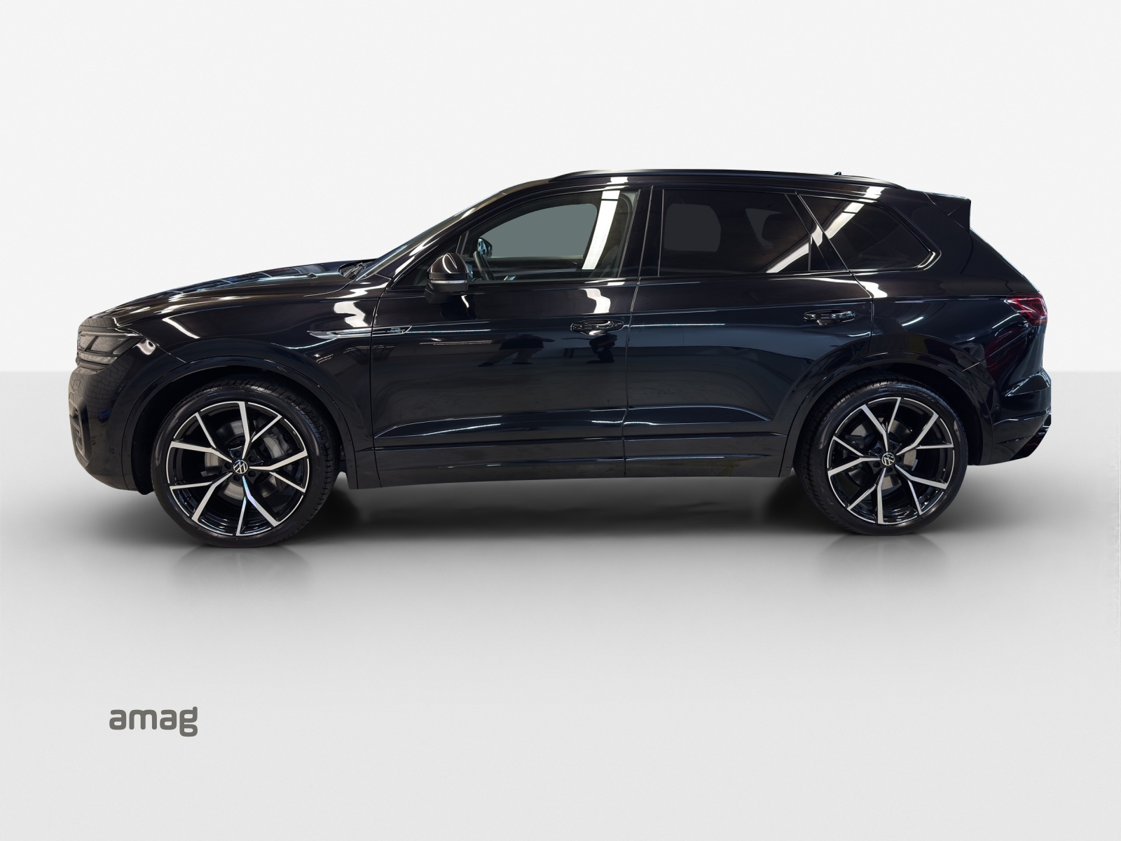 VW Touareg 3.0 TSI R-Line Tiptronic-image-1
