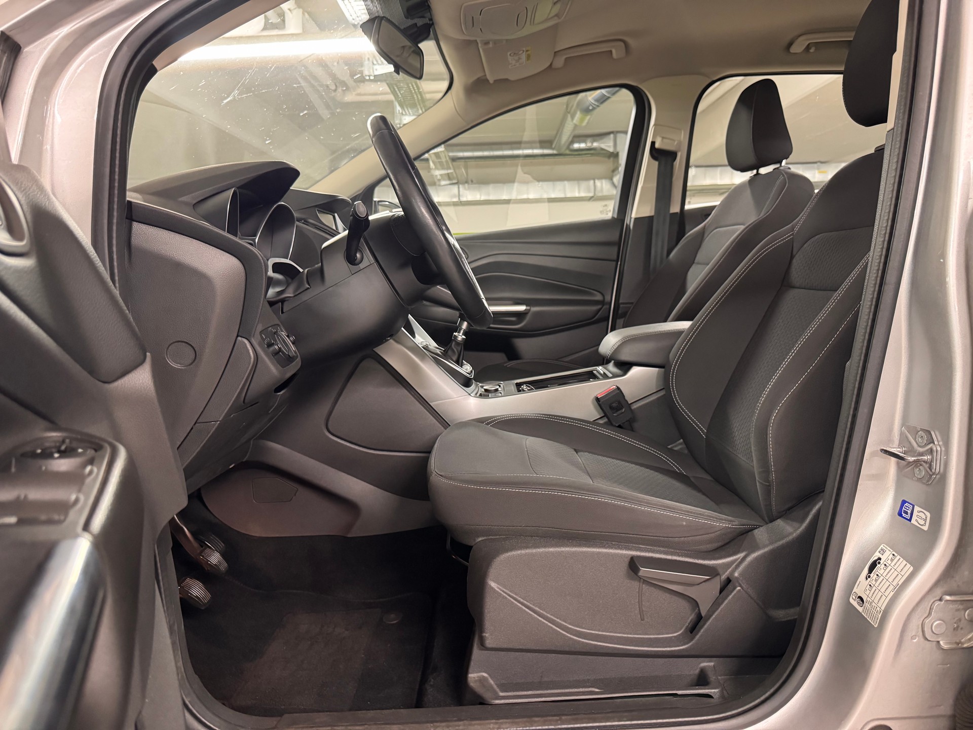 FORD Kuga 1.5 TDCi Trend+ 2WD-image-9