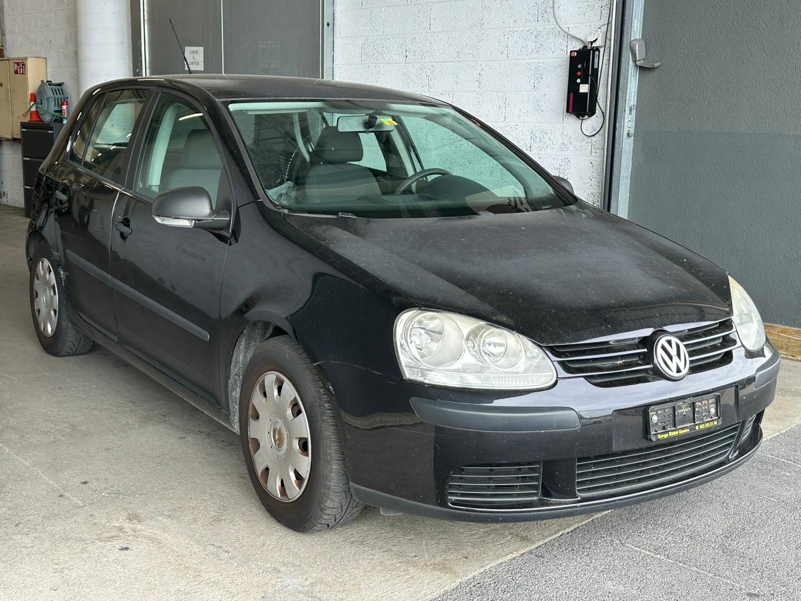 VW Golf 1.6 FSI Sportline-image-1