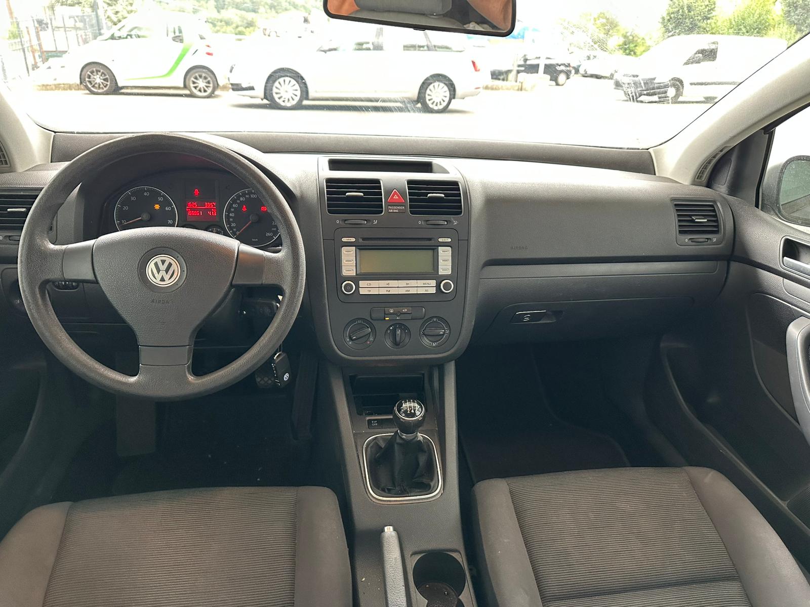 VW Golf 1.6 FSI Sportline-image-7