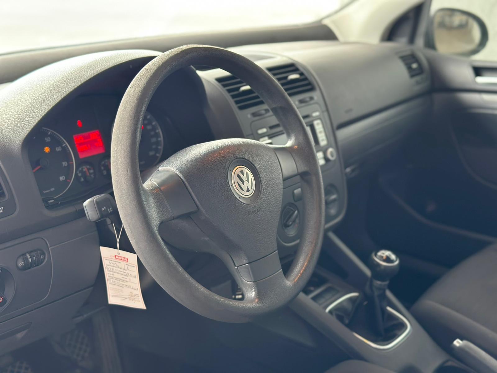 VW Golf 1.6 FSI Sportline-image-10