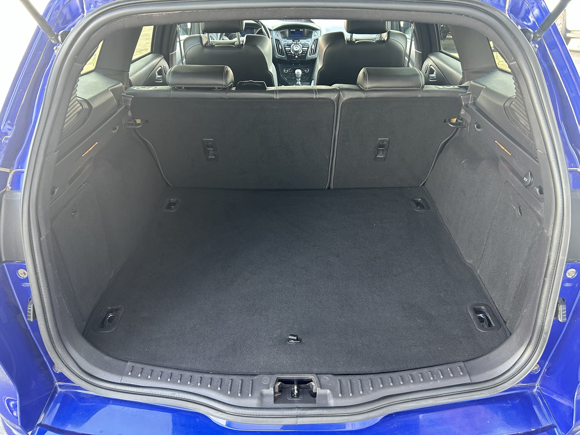FORD Focus 2.0 SCTi ST-3-image-6