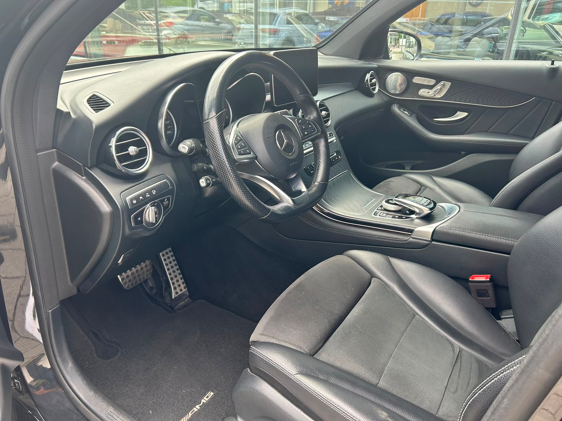 MERCEDES-BENZ GLC Coupé 250 AMG Line 4Matic 9G-Tronic-image-7