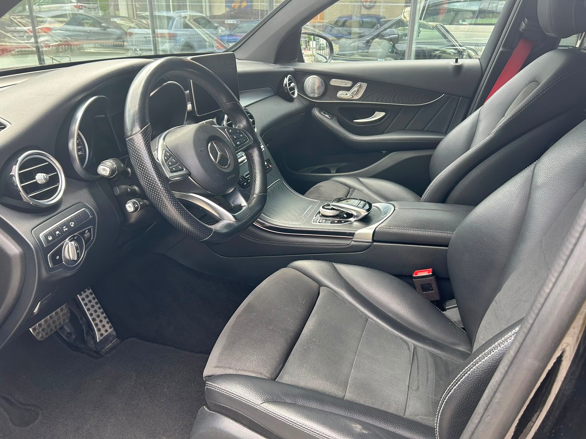 MERCEDES-BENZ GLC Coupé 250 AMG Line 4Matic 9G-Tronic-image-8