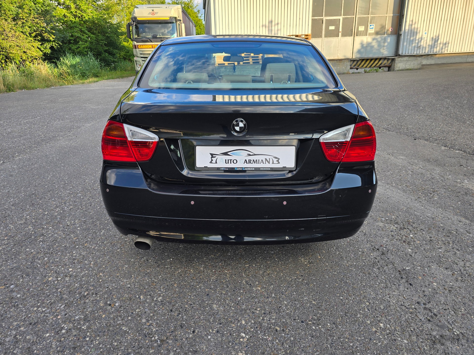 BMW 320i Access Steptronic-image-3