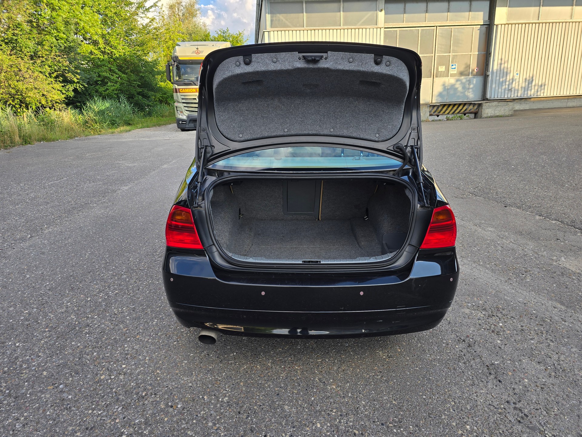 BMW 320i Access Steptronic-image-6