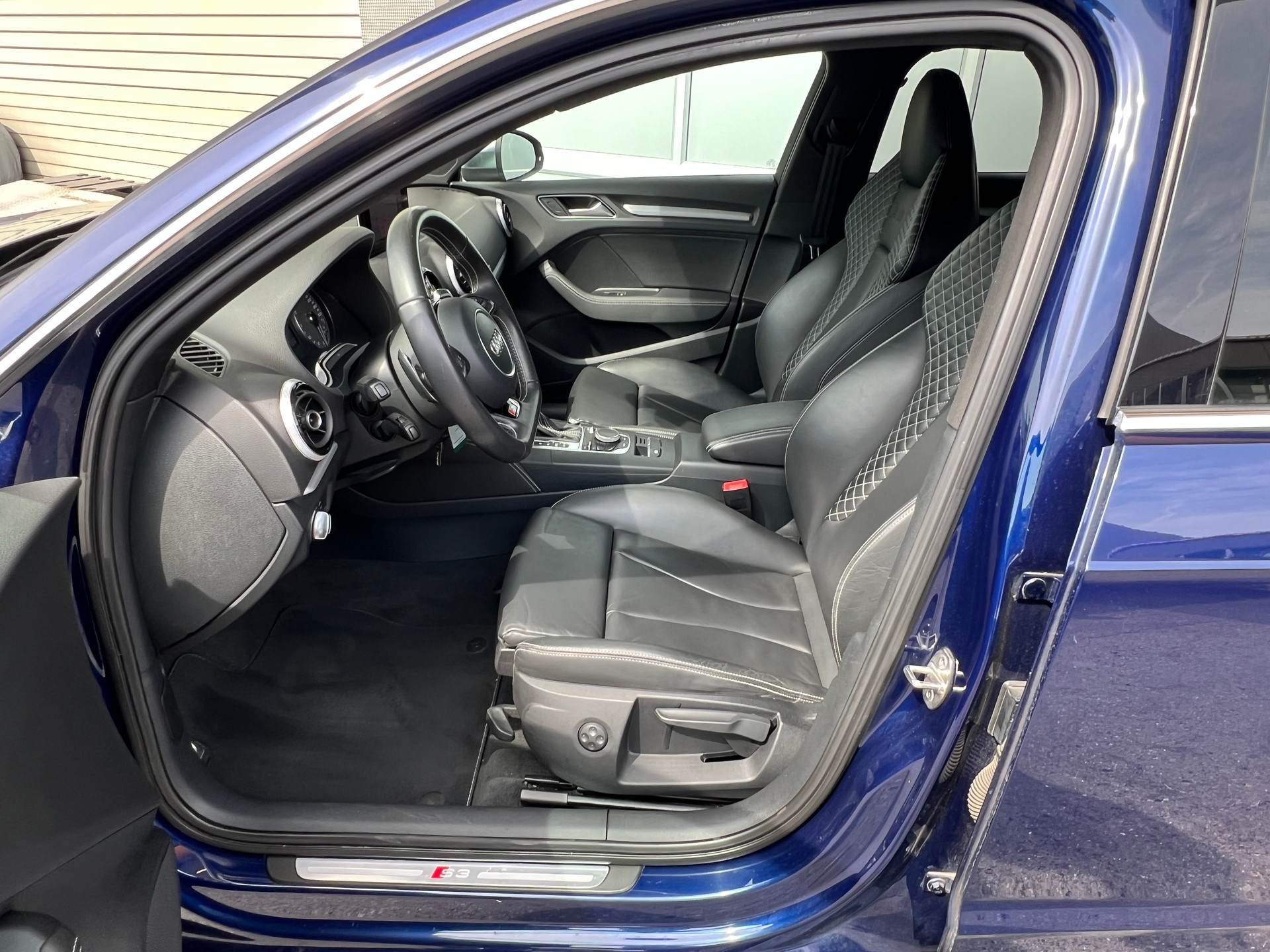 AUDI S3 Sportback 2.0 TFSI 4x4 S-tronic ABT 360 PS ** Leder * Navigation * frisch ab MFK* 1 Jahr Garantie möglich **-image-16