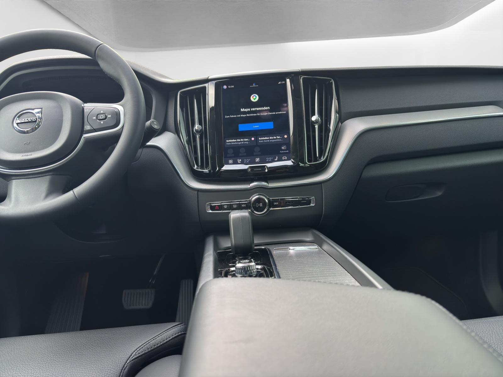VOLVO XC60 2.0 T6 TE Core eAWD-image-8