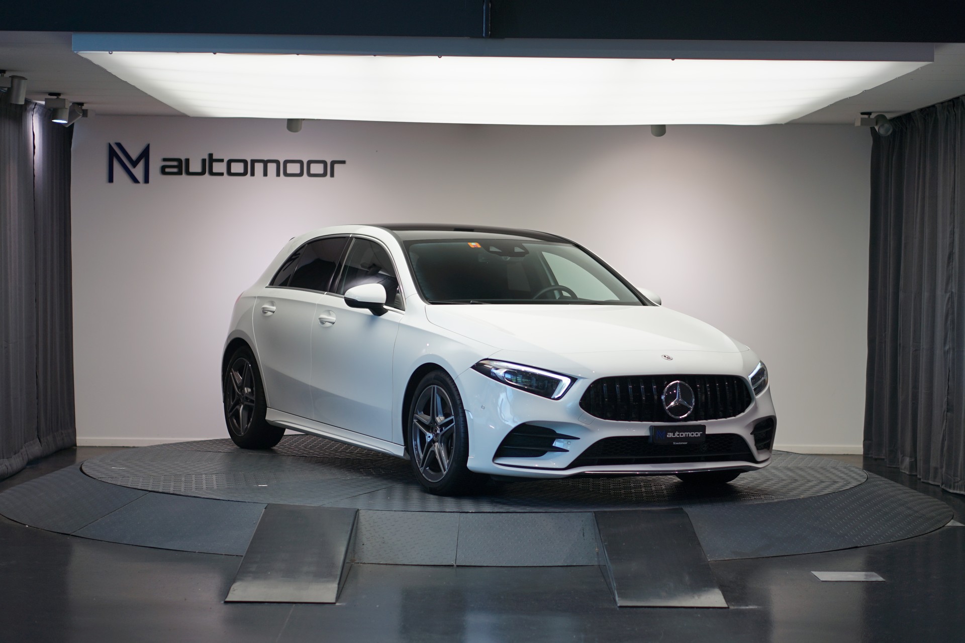 MERCEDES-BENZ A 250 4Matic AMG Line 4Matic 7G-DCT *CH-Fahrzeug* *Head-Up* *LED*-image-2