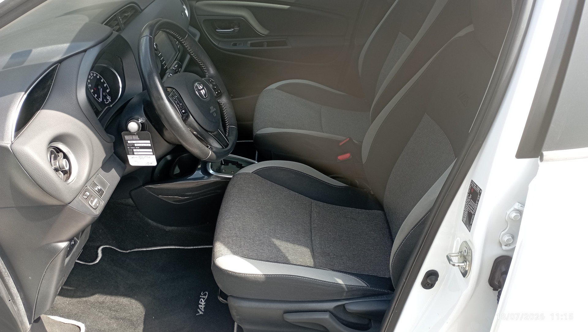 TOYOTA Yaris 1.5 VVT-i Hybrid Trend e-CVT-image-7