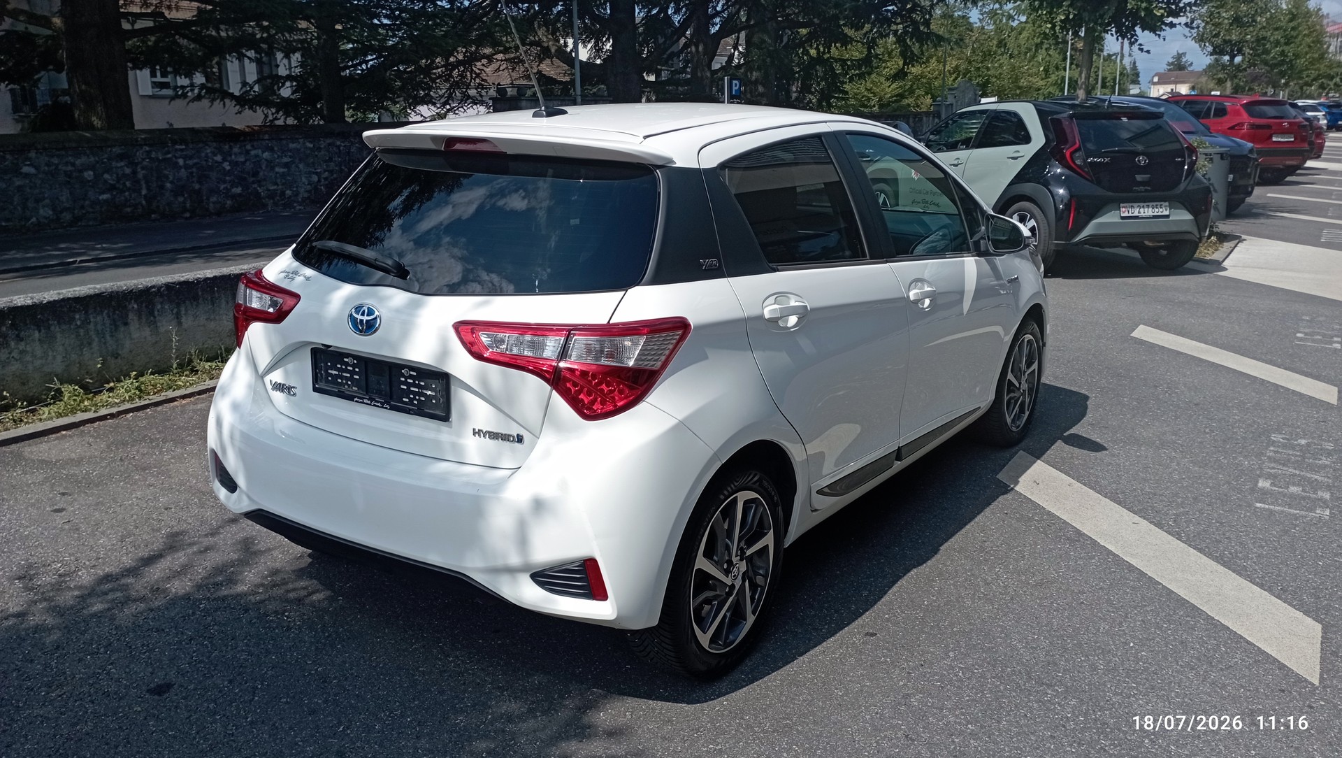 TOYOTA Yaris 1.5 VVT-i Hybrid Trend e-CVT-image-6