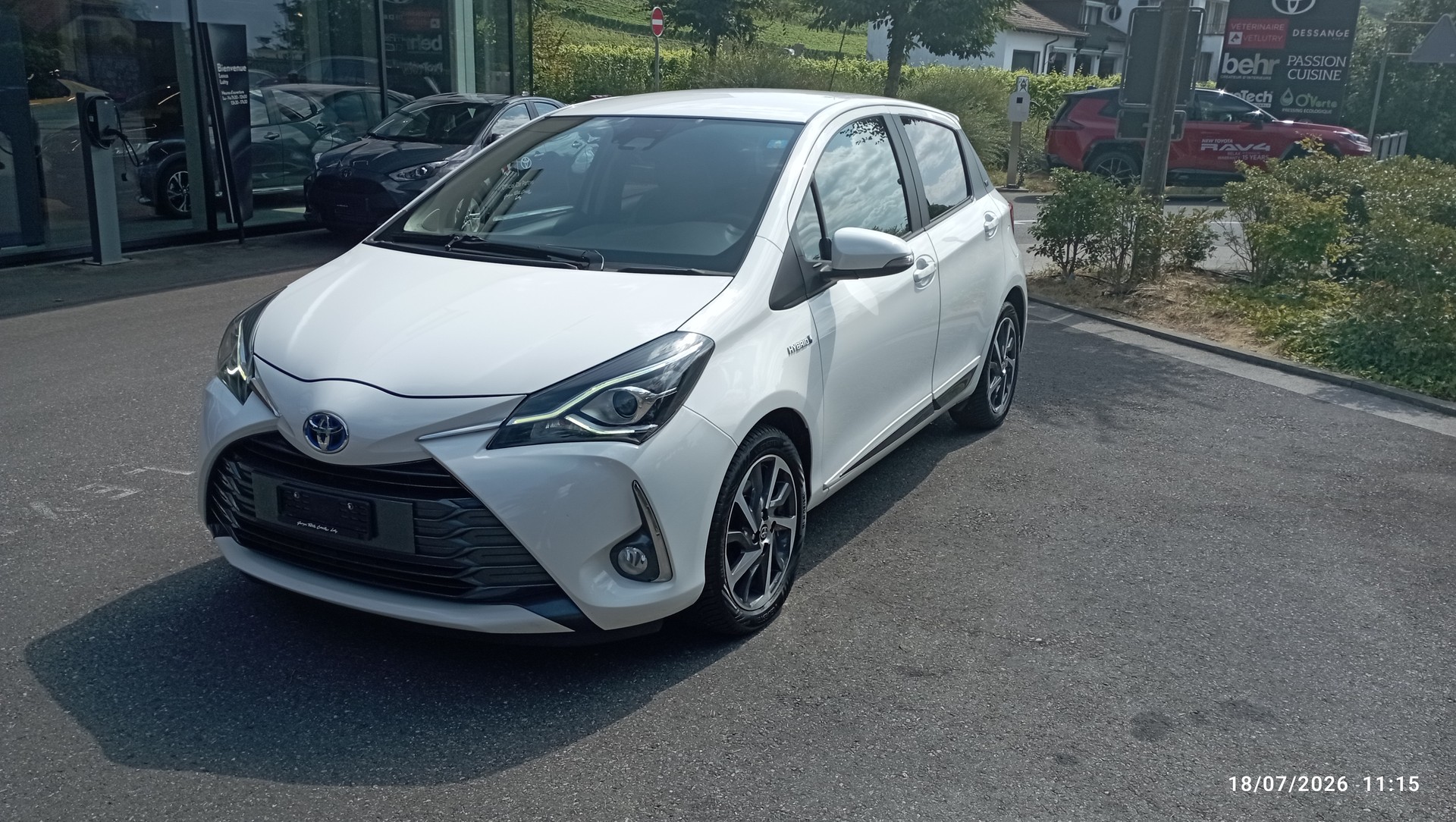 TOYOTA Yaris 1.5 VVT-i Hybrid Trend e-CVT