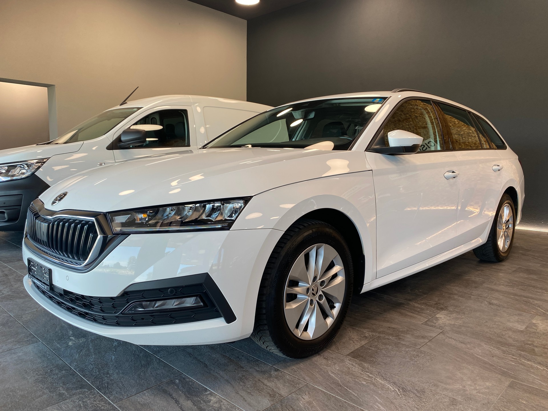 SKODA Octavia Combi 2.0 TDI DSG Ambition 4x4