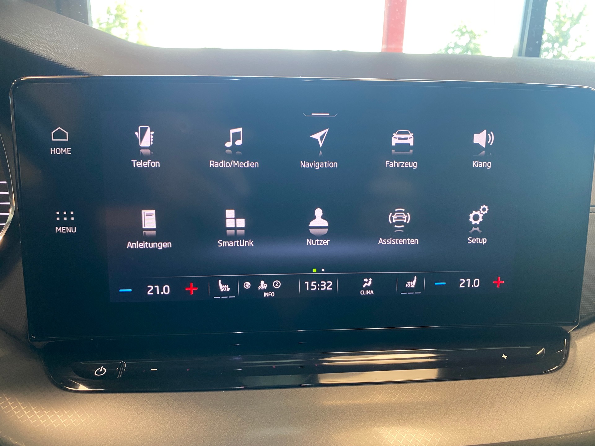 SKODA Octavia Combi 2.0 TDI DSG Ambition 4x4-image-10