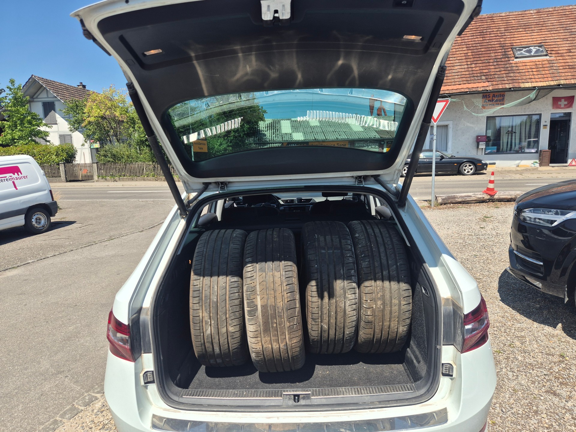 SKODA Super B 4x4 schalter 2016 Top Zustand-image-6
