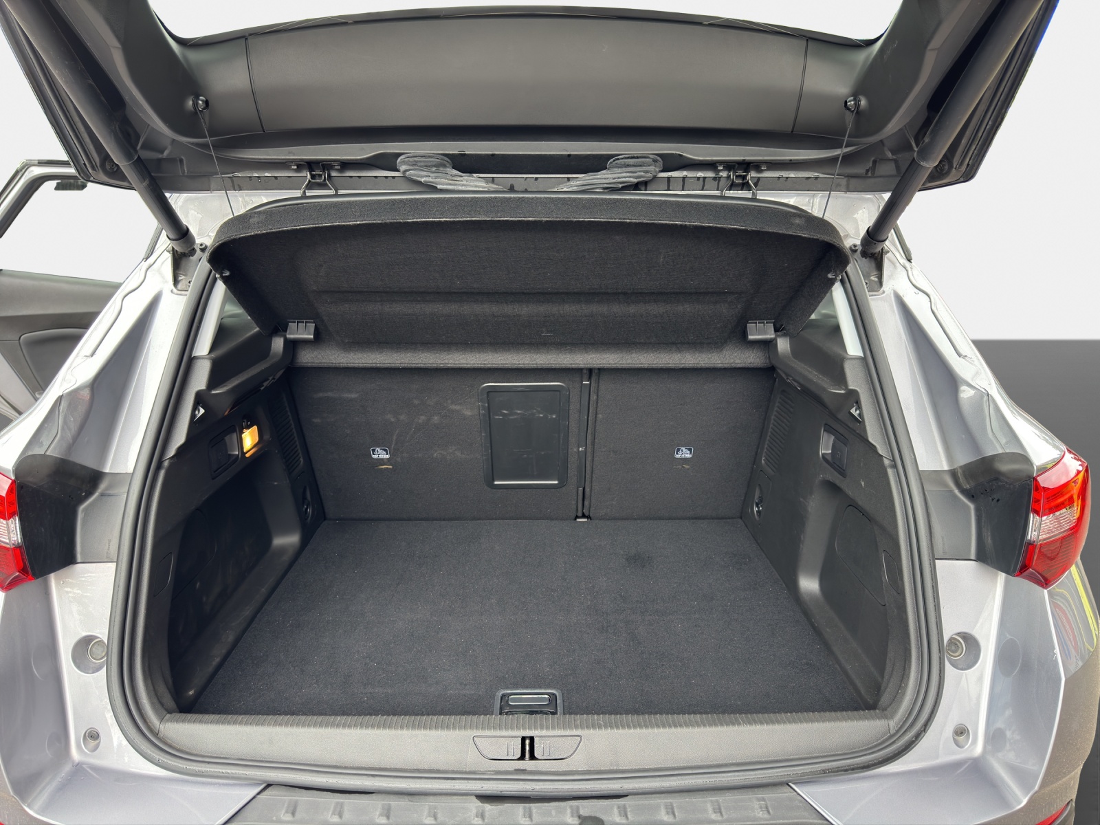OPEL Grandland X 1.6T/200 Excellence-image-10