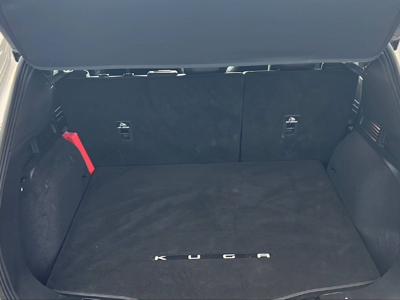 FORD Kuga 2.5 Hybrid ST-Line X 4x4-image-11